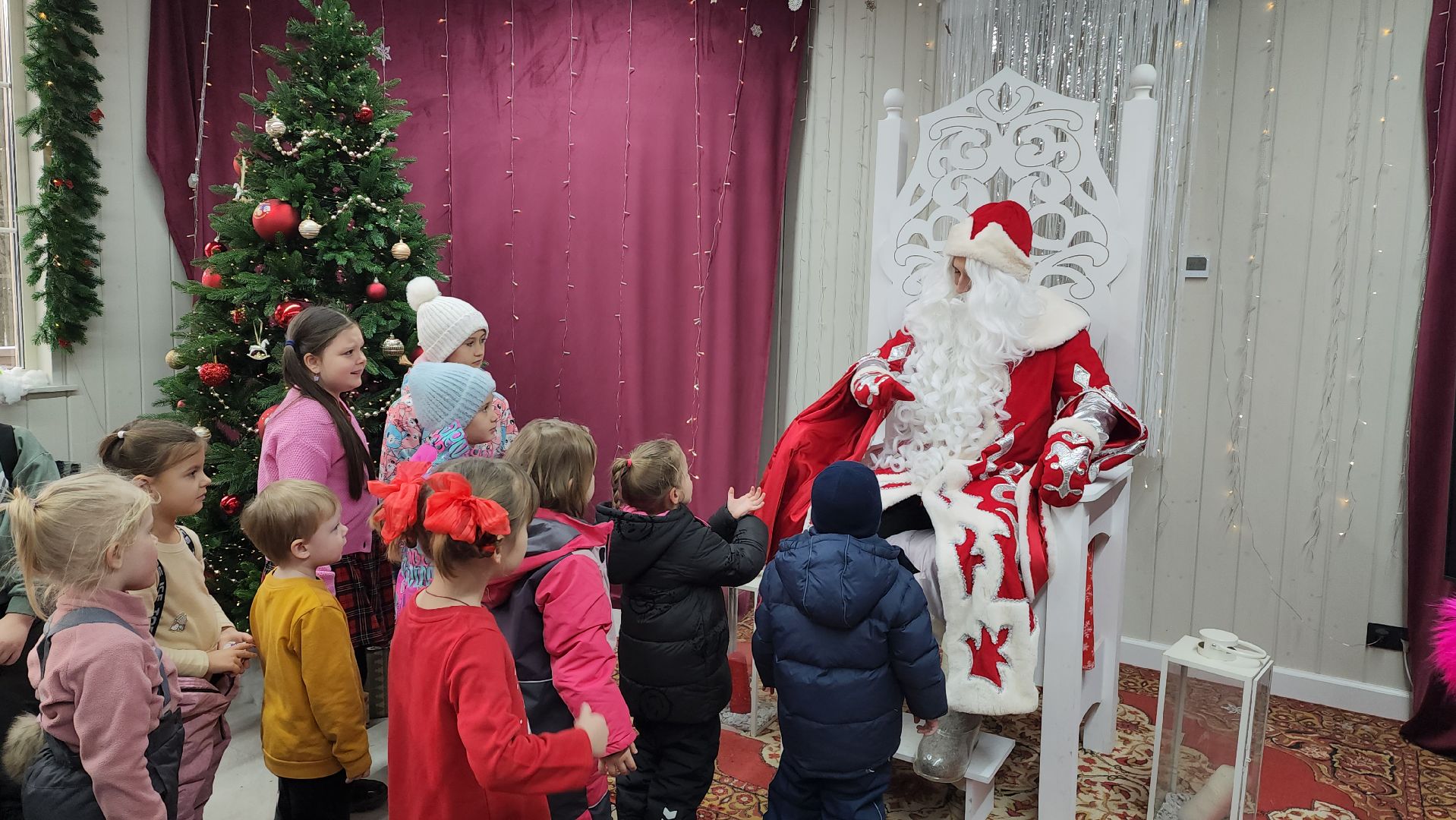 зима в  подмосковье, красногорск, дед мороз, городской парк,