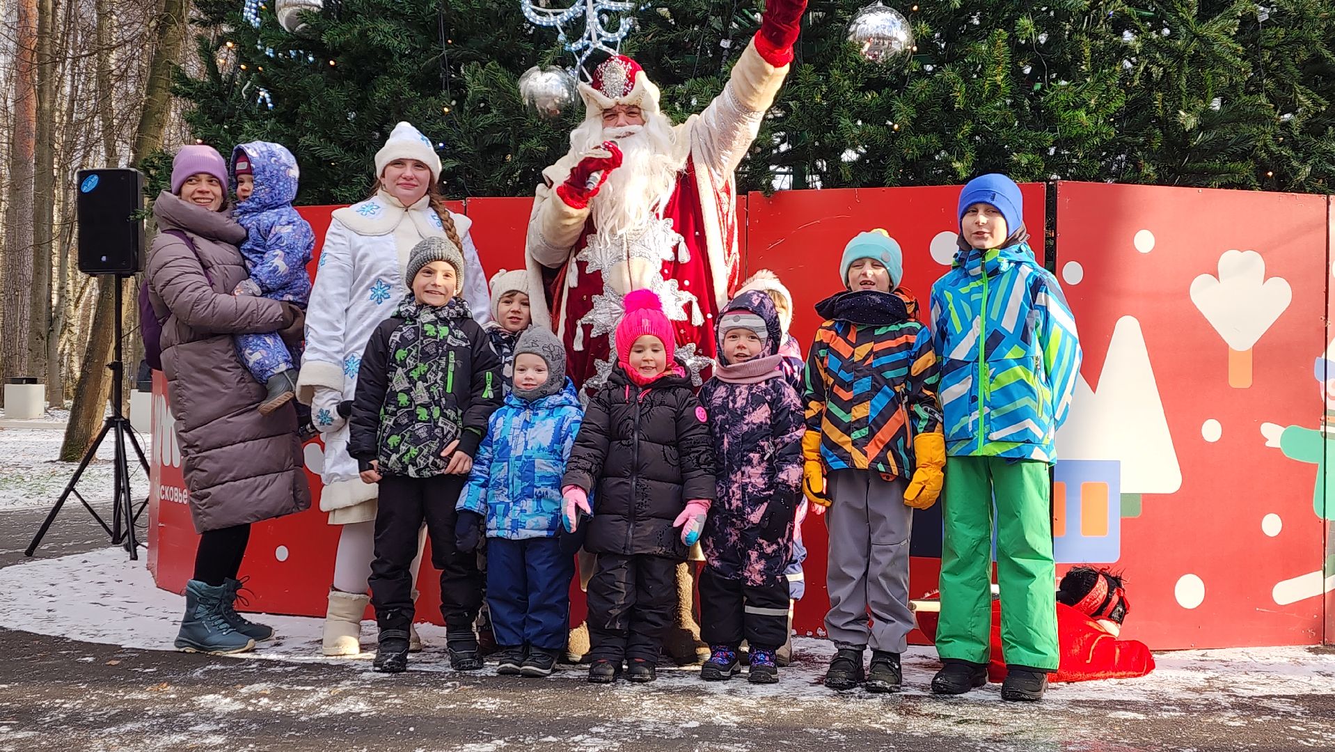 зима в  подмосковье, красногорск, дед мороз, городской парк,