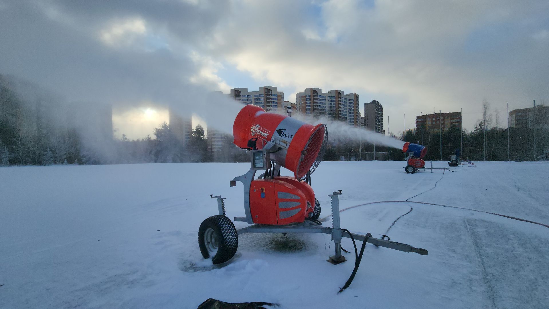 лыжный стадион, снеговые пушки, зима в  подмосковье, красногорск,