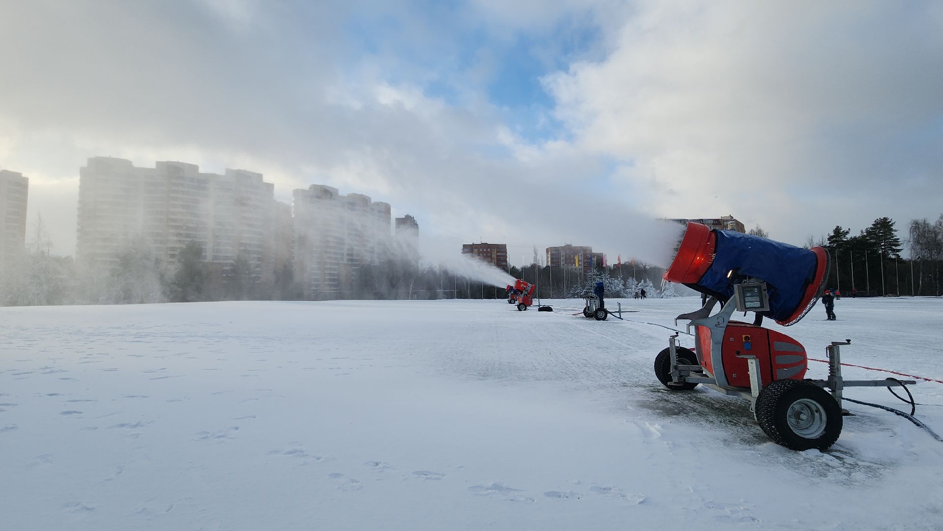 лыжный стадион, снеговые пушки, зима в  подмосковье, красногорск,