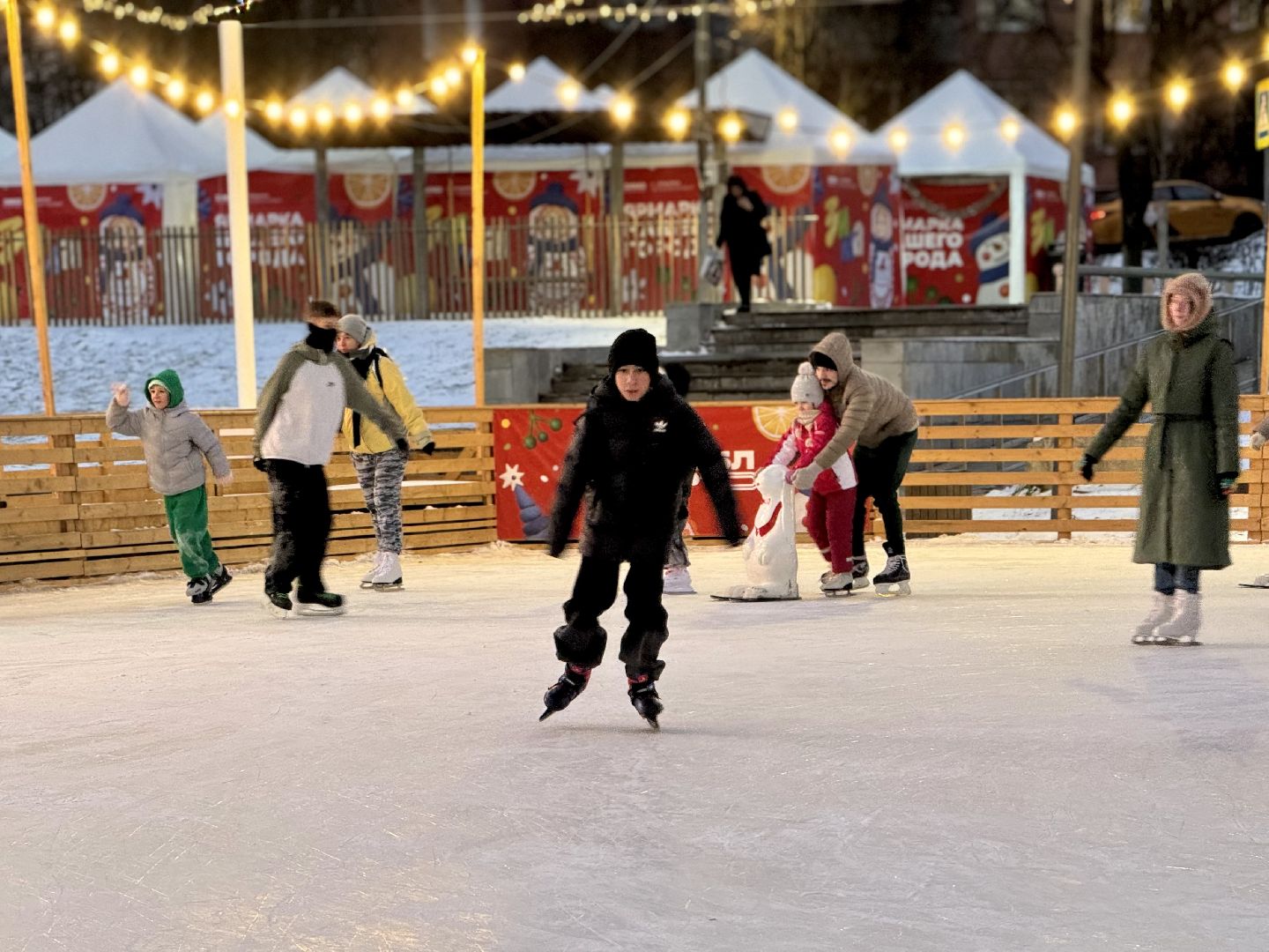 каток в видном, ленинский городской округ, зима в  подмосковье,