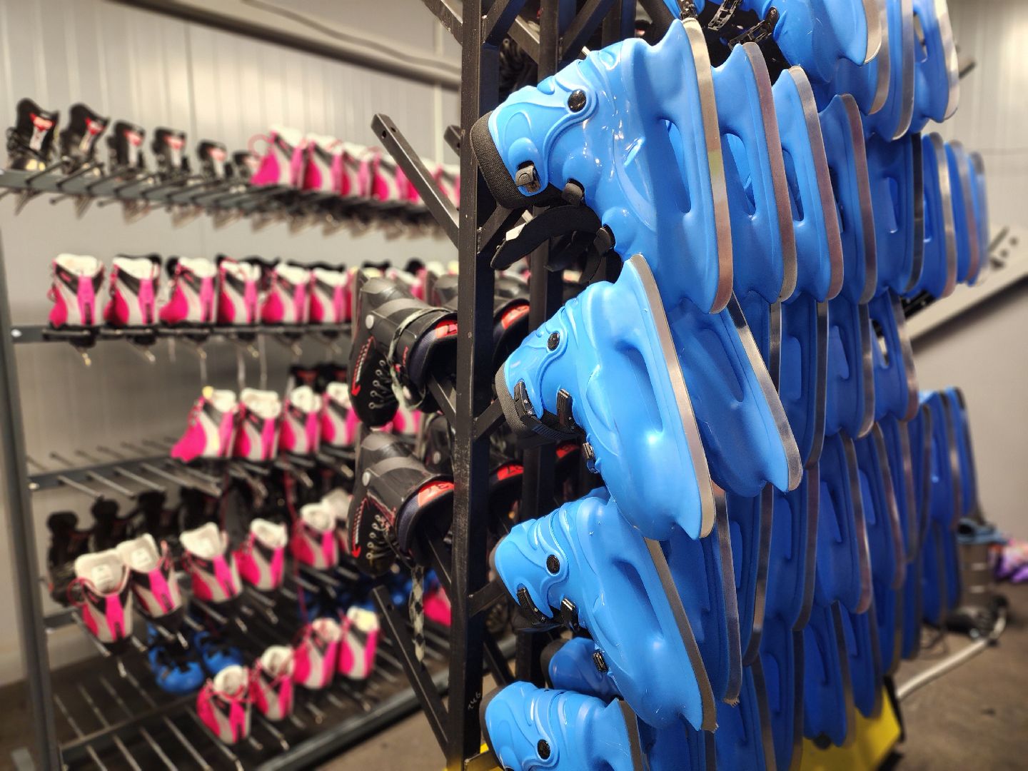 сергиев посад, сергиево-посадский городской округ, скитские пруды, зима в  подмосковье, зима в парках, паркисказкиторжество, каток, катание в парке, прокат коньков,