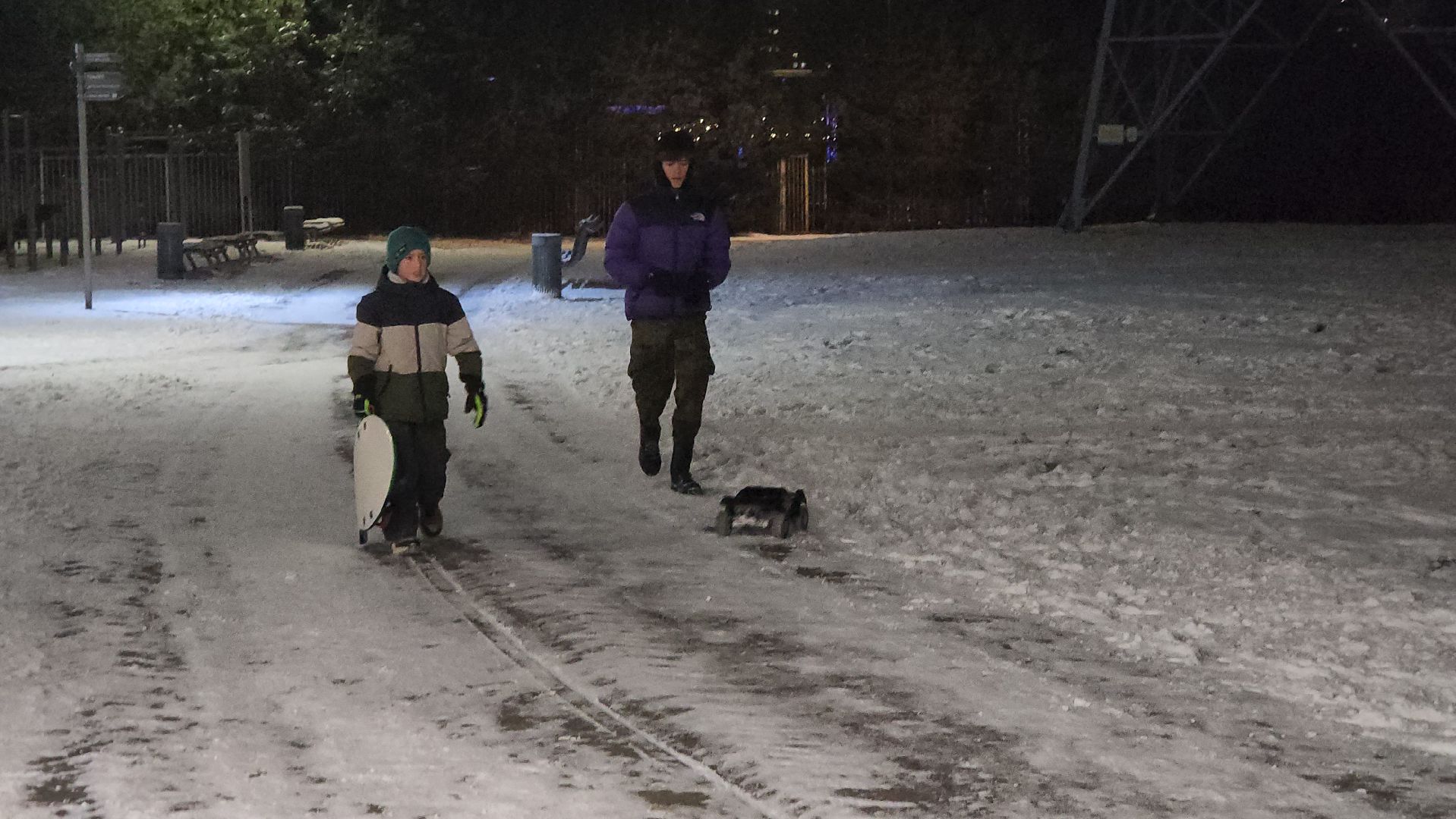 долгопрудный, парки, зимняя сказка, зима в подмосоковье, парк на набережной, светящие инсталляции, снеговик,