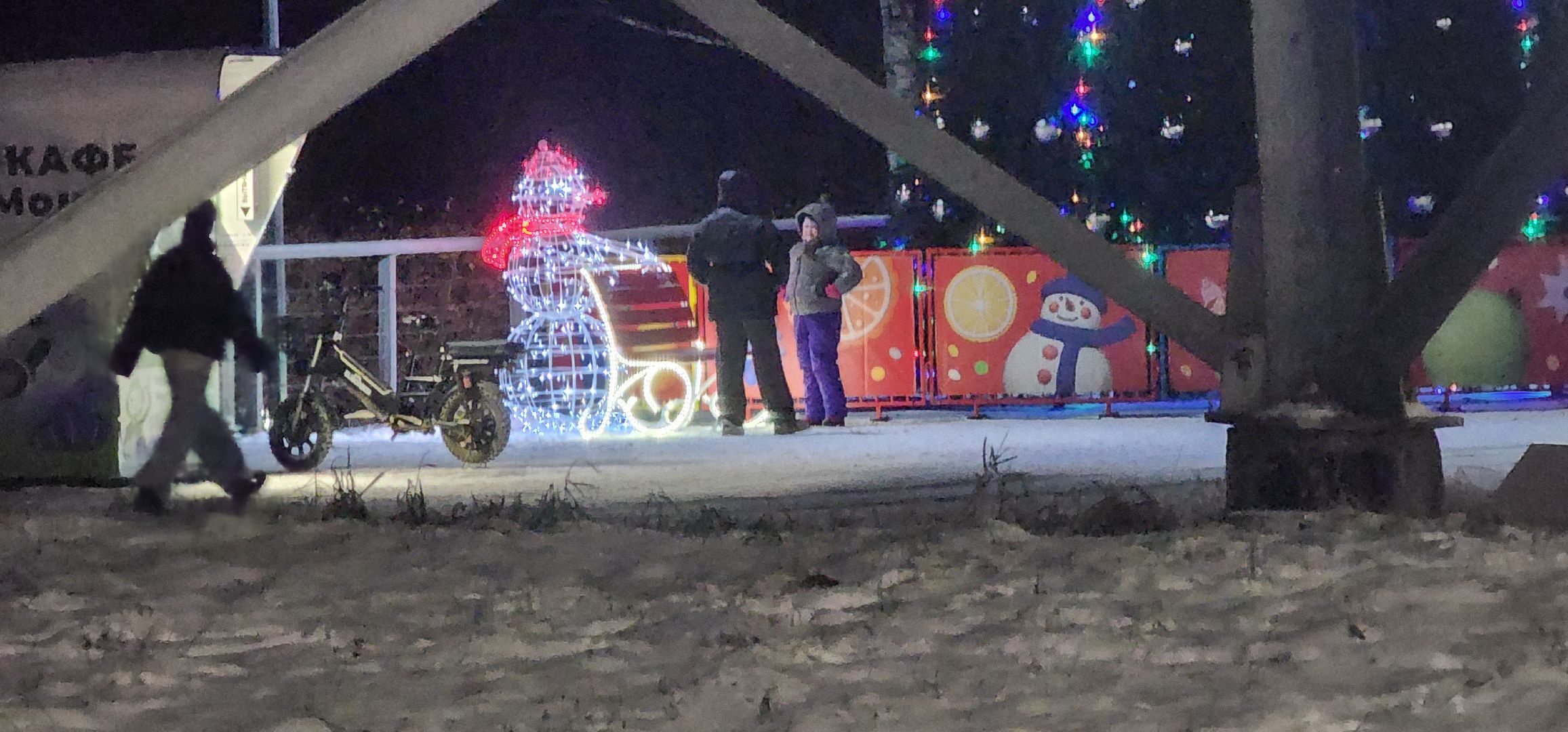 долгопрудный, парки, зимняя сказка, зима в подмосоковье, парк на набережной, светящие инсталляции, снеговик,