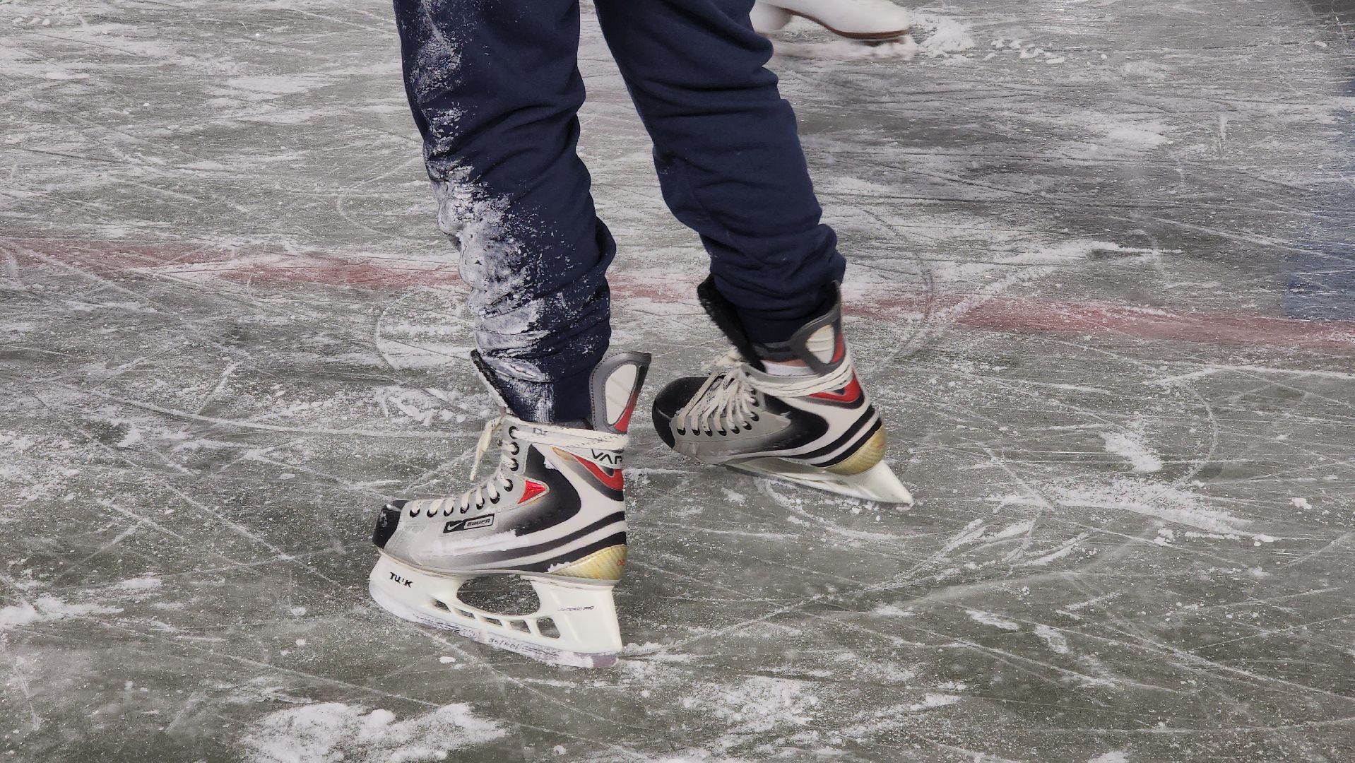 красногорск, массовые катания, коньки, зима в  подмосковье,