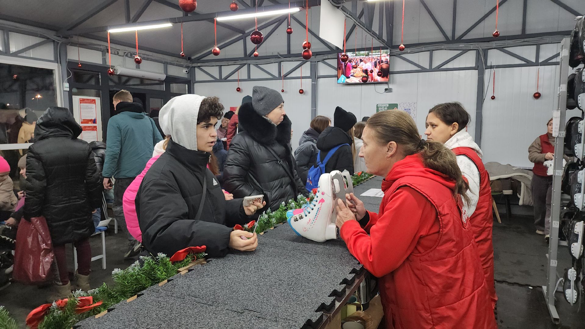 ступино, парк имени островского, каток, коньки, прокат,