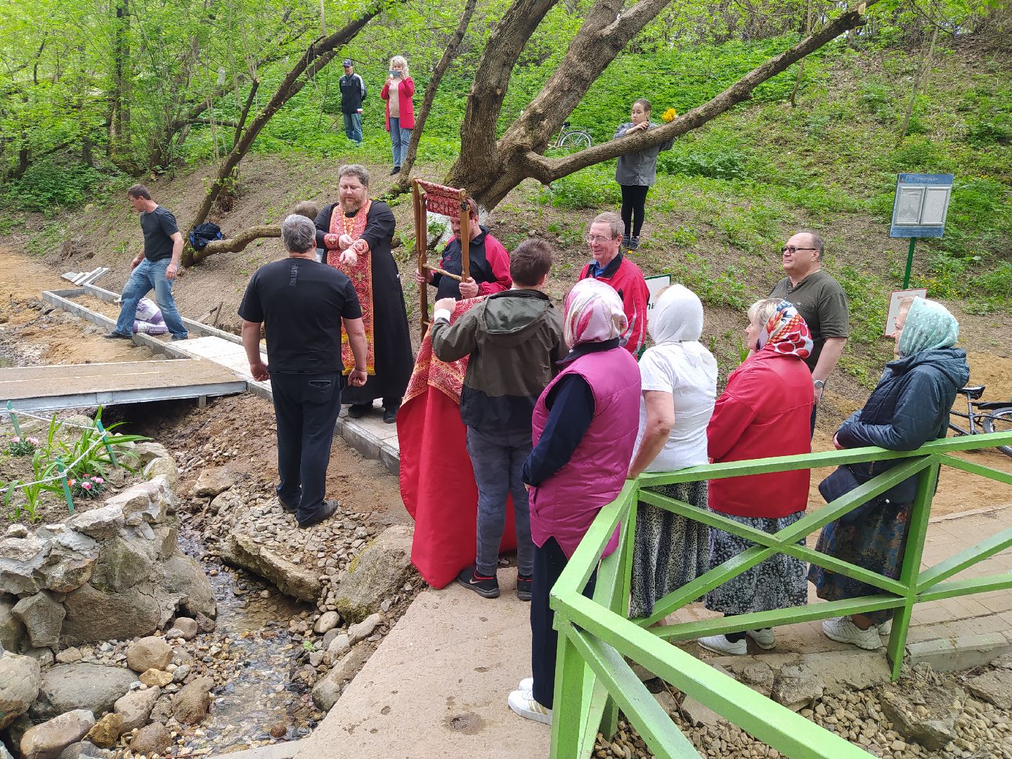 Нахабино, Никольский источник, Церковь, Святой Источник