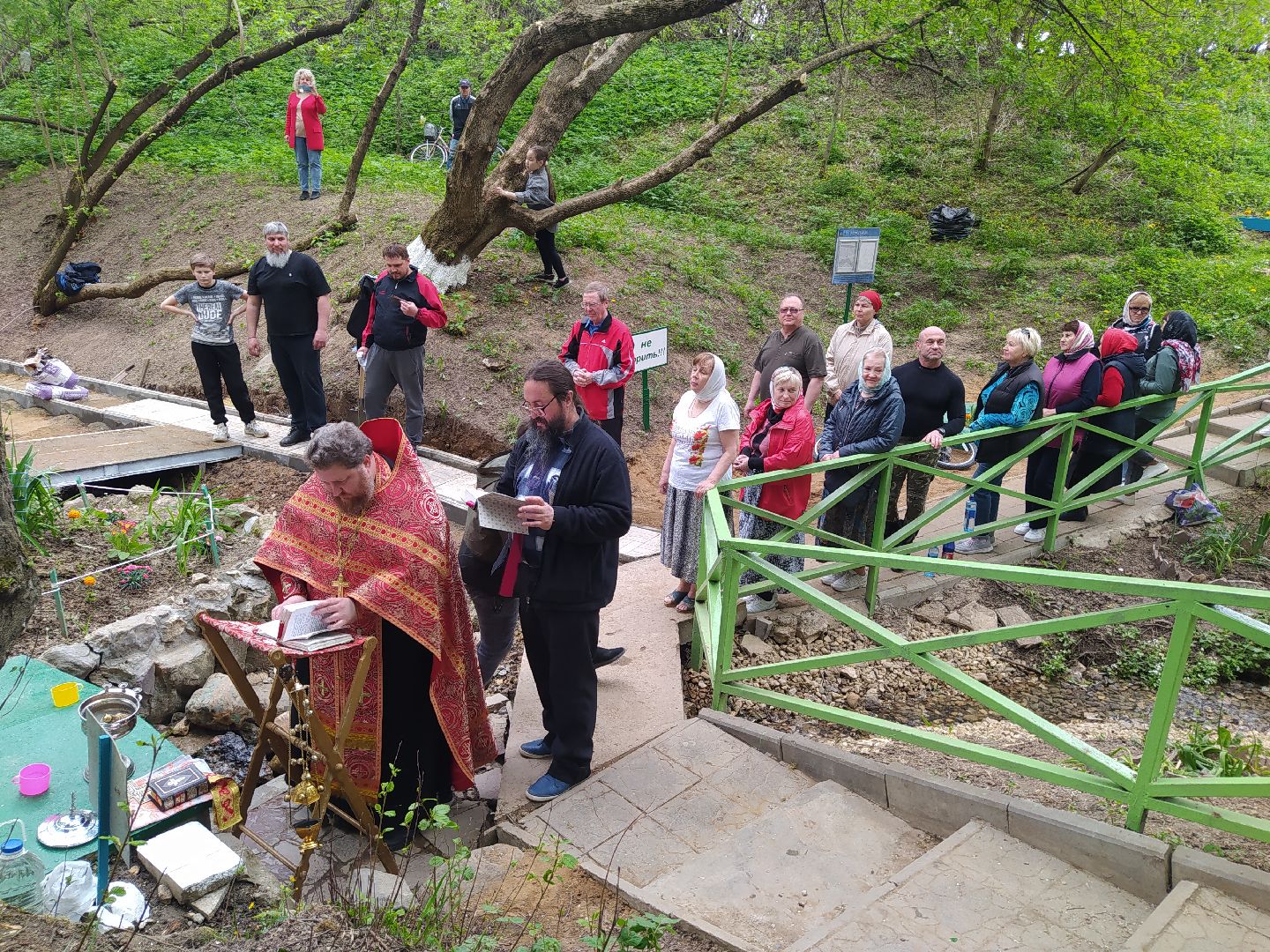 Нахабино, Никольский источник, Церковь, Святой Источник