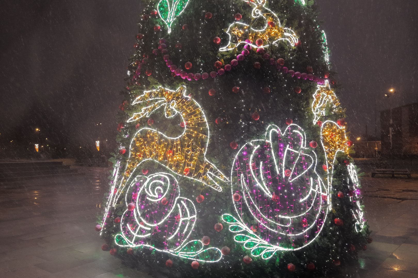 видео с коптера, новогодняя елка , елка в ликино-дулево,