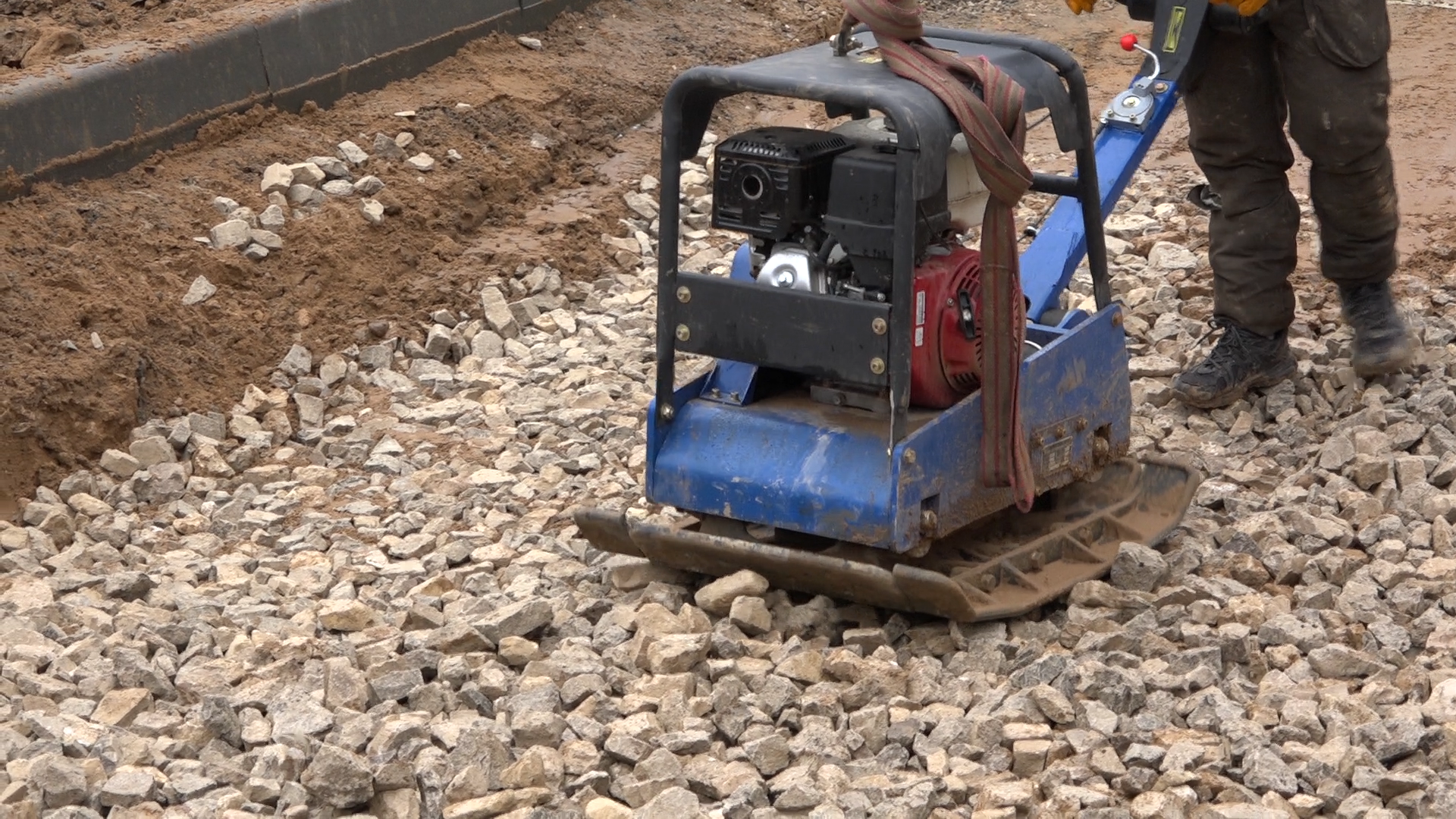 благоустройство территории, власиха благоустройство, новый бтп, власиха заозерный, блочно-модульный тепловой пункт,