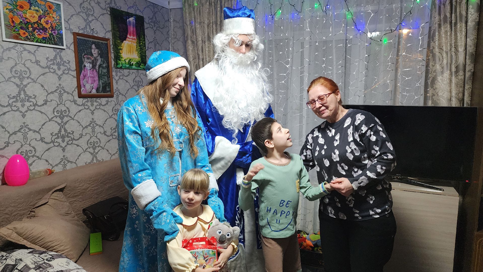 кашира, новый год, дед мороз, волонтеры, многодетные семьи,