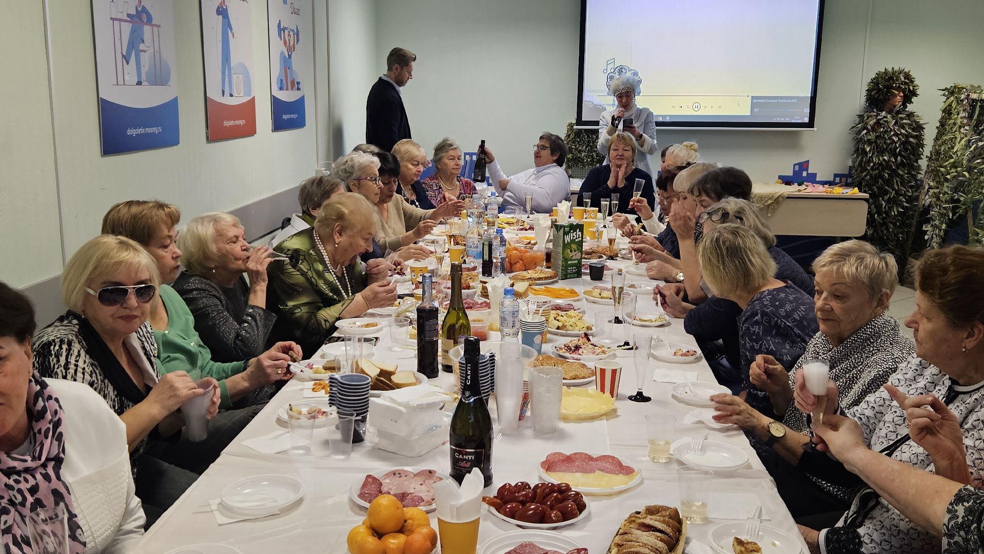 долгопрудный, активное долголетие, центр культурно-общественных связей, сво, клубочек, пенсионеры подмосковья,