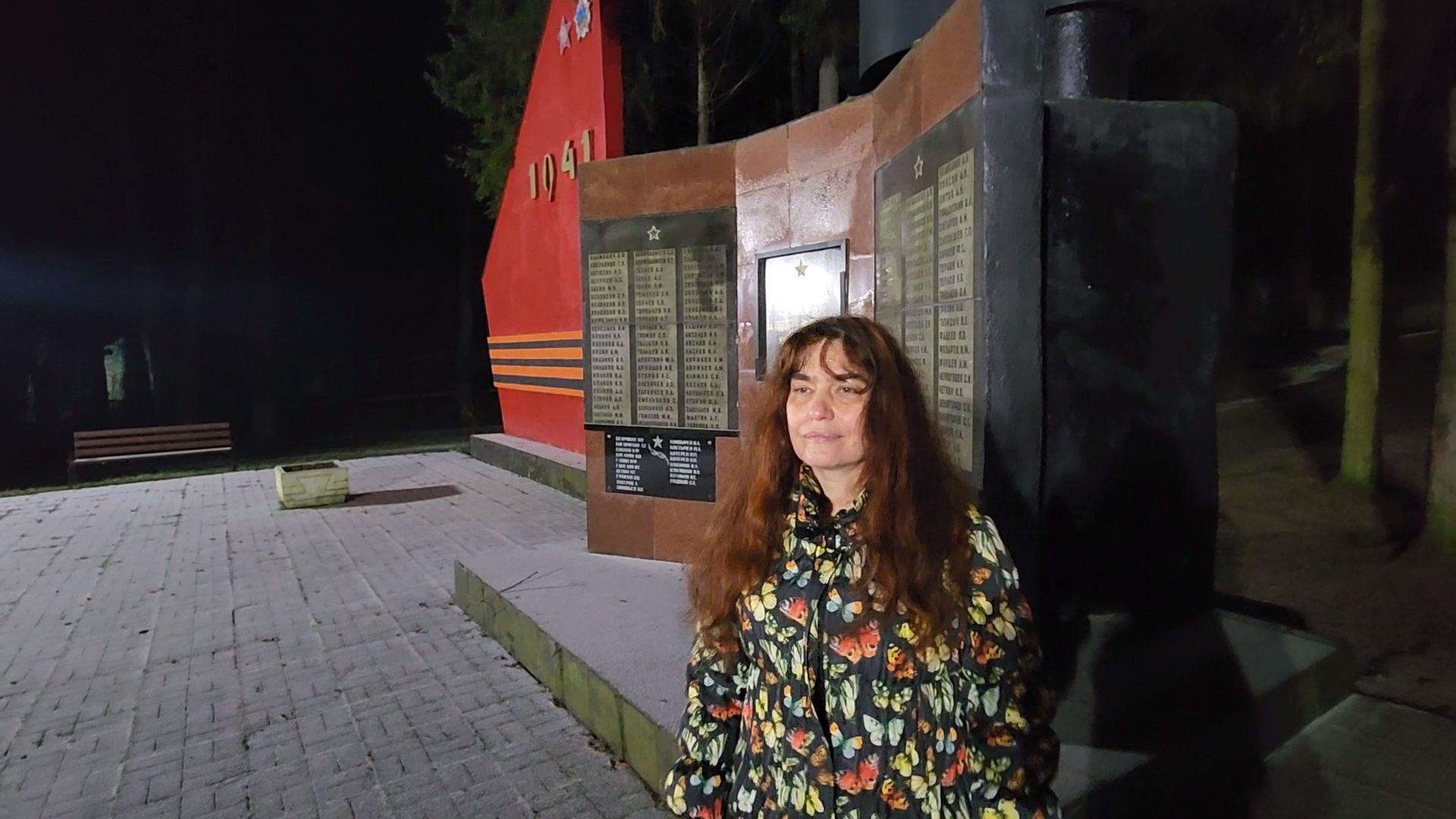 чехов, поселок любучаны, выездная администрация, встреча с жителями, обращения граждан, мемориал воинской славы, памятник, благоустройство территории, освещение, лавочки и урны, реставрация памятника, лариса новикова, александр тетерин, управление благоустройства, глава округа михаил собакин,