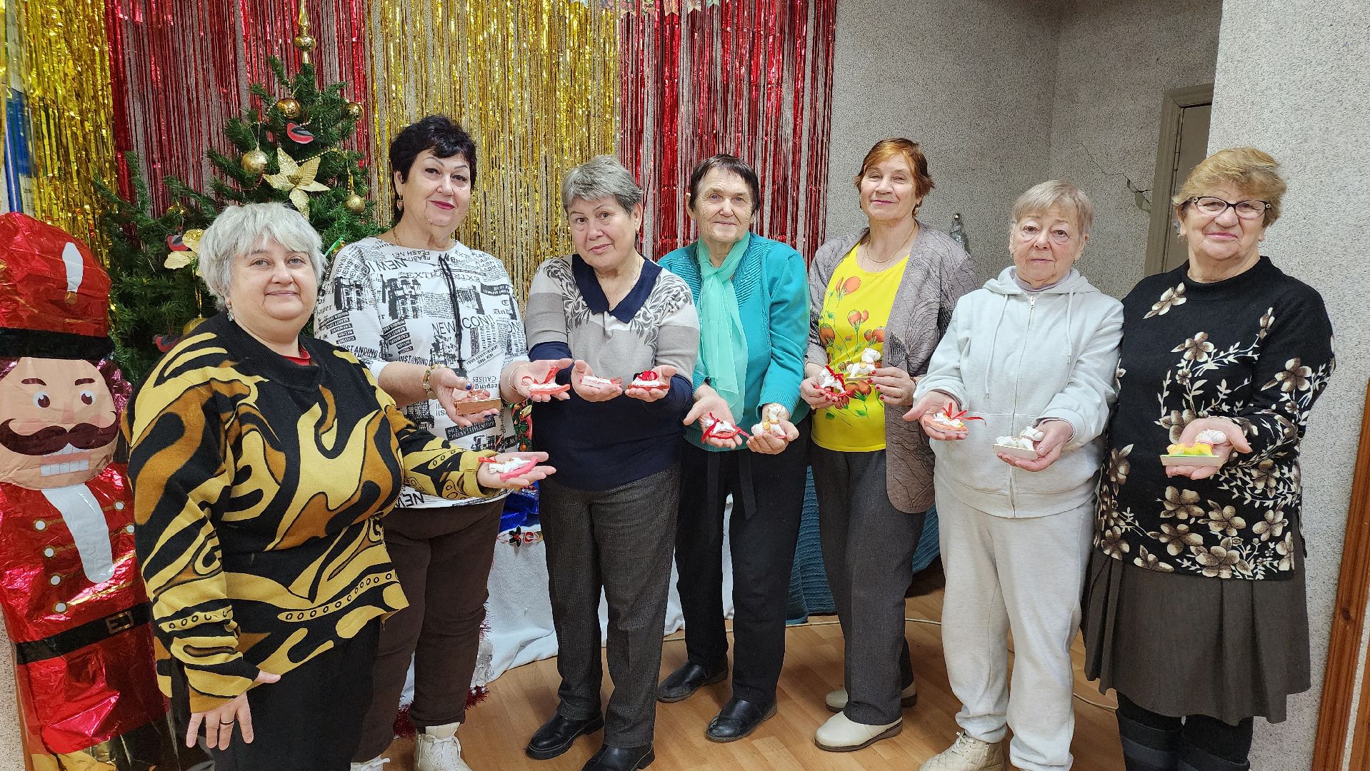 кашира, активное долголетие, мастер-класс, поделки из гипса, новый год, символ года,