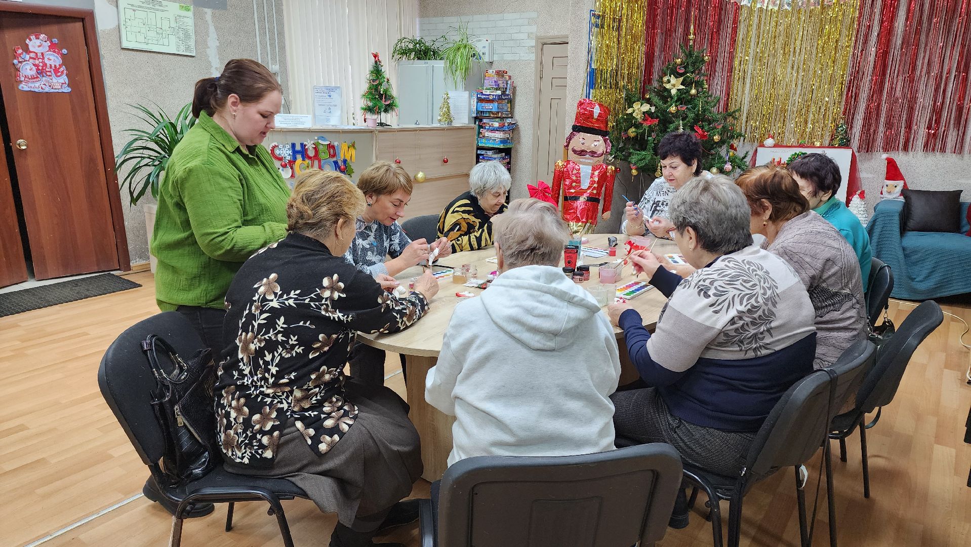 кашира, активное долголетие, мастер-класс, поделки из гипса, новый год, символ года,