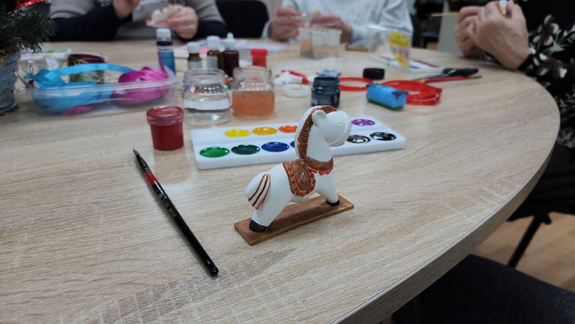 кашира, активное долголетие, мастер-класс, поделки из гипса, новый год, символ года,