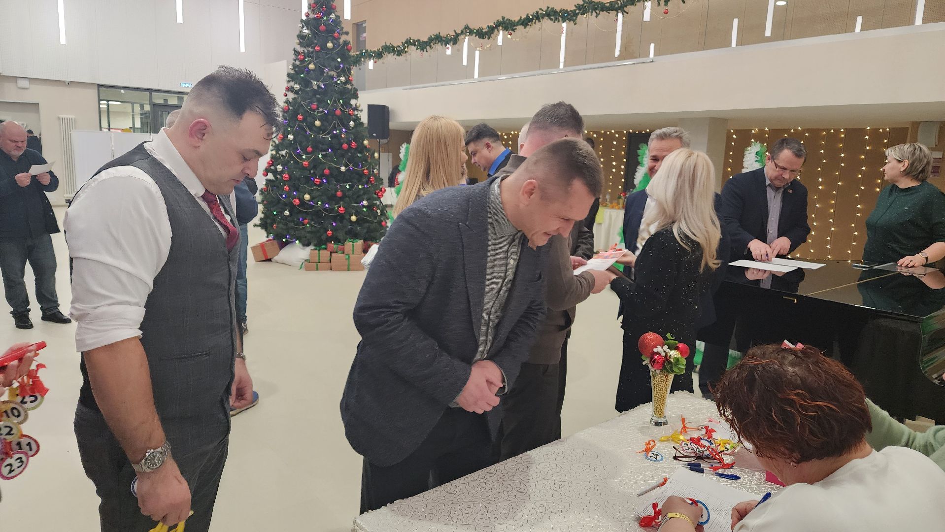 елка желаний, протвино, новогодние подарки,