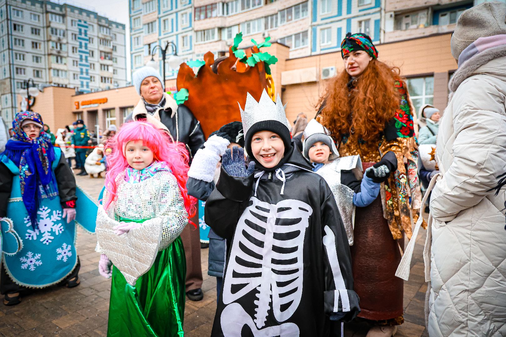 клин, общество, культура, карнавал с дедом морозом, подмосковье,