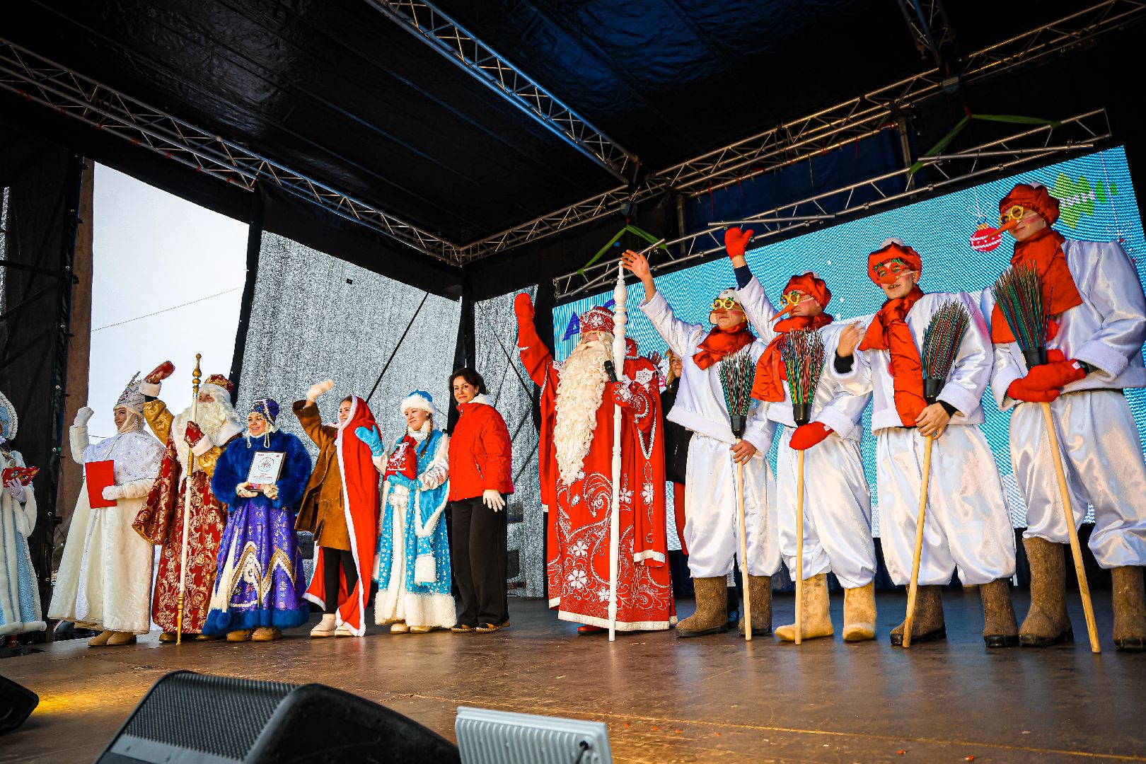 клин, общество, культура, карнавал с дедом морозом, подмосковье,