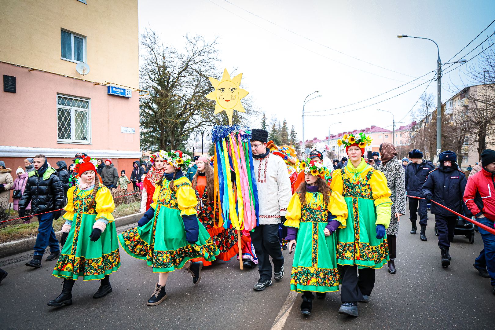клин, общество, культура, карнавал с дедом морозом, подмосковье,