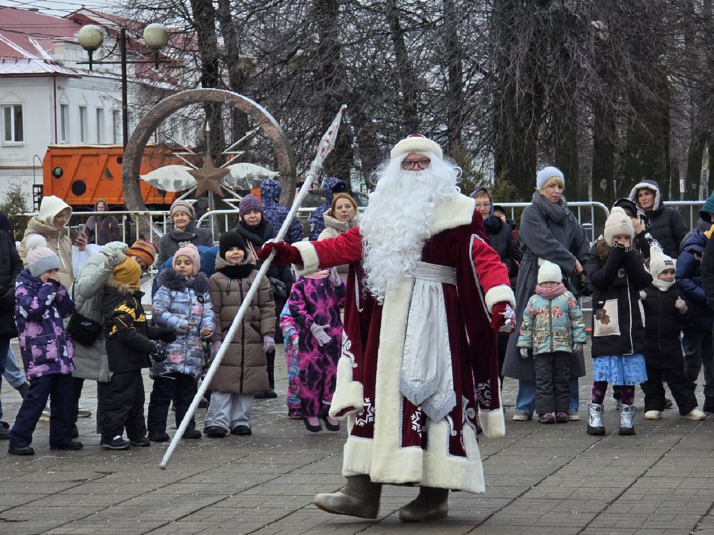 можайск, можайский муниципальный округ, подмосковье, дед мороз, дед мороз и снегурочка, новый год, встреча деда мороза, общество, праздник,