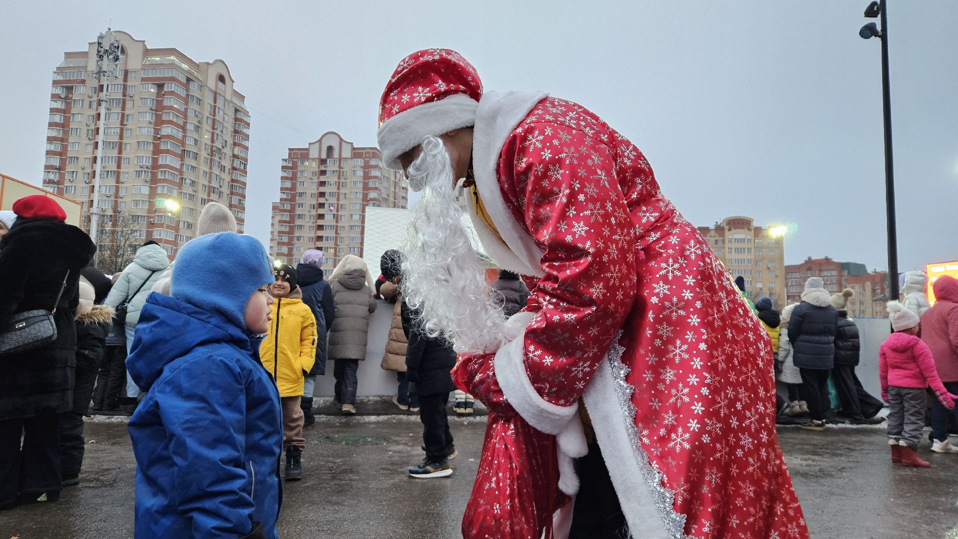 площадь собина, центральный парк победы, дед мороз, фестиваль про_морозов, шествие дедов морозов, долгопрудный,