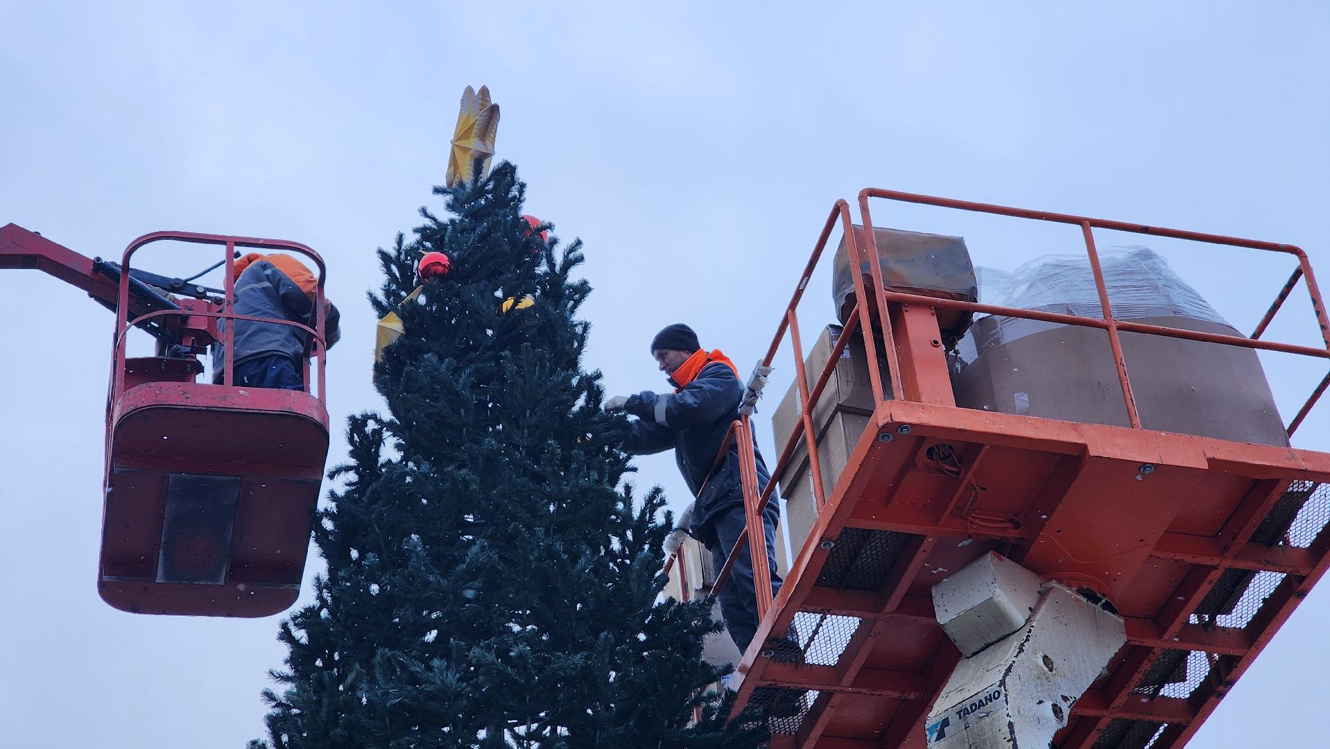 новогоднее оформление, новый год 2026, главная елка протвино,