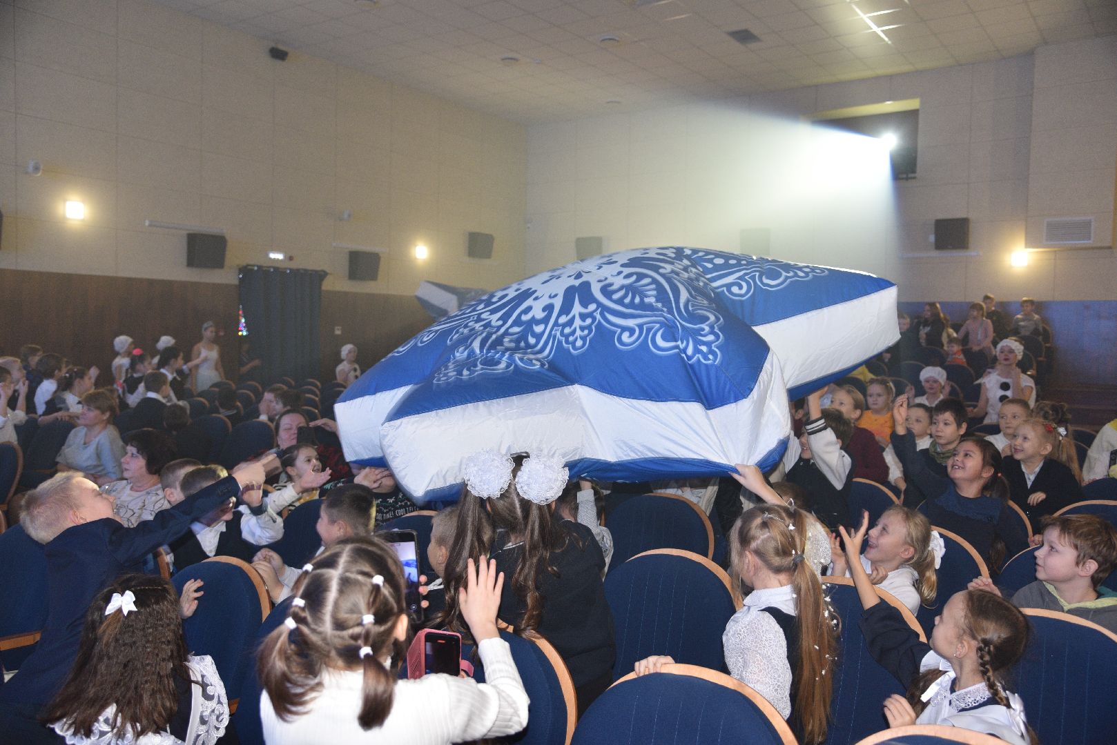 лотошино, лотошинский цдк, новый год, сказка,