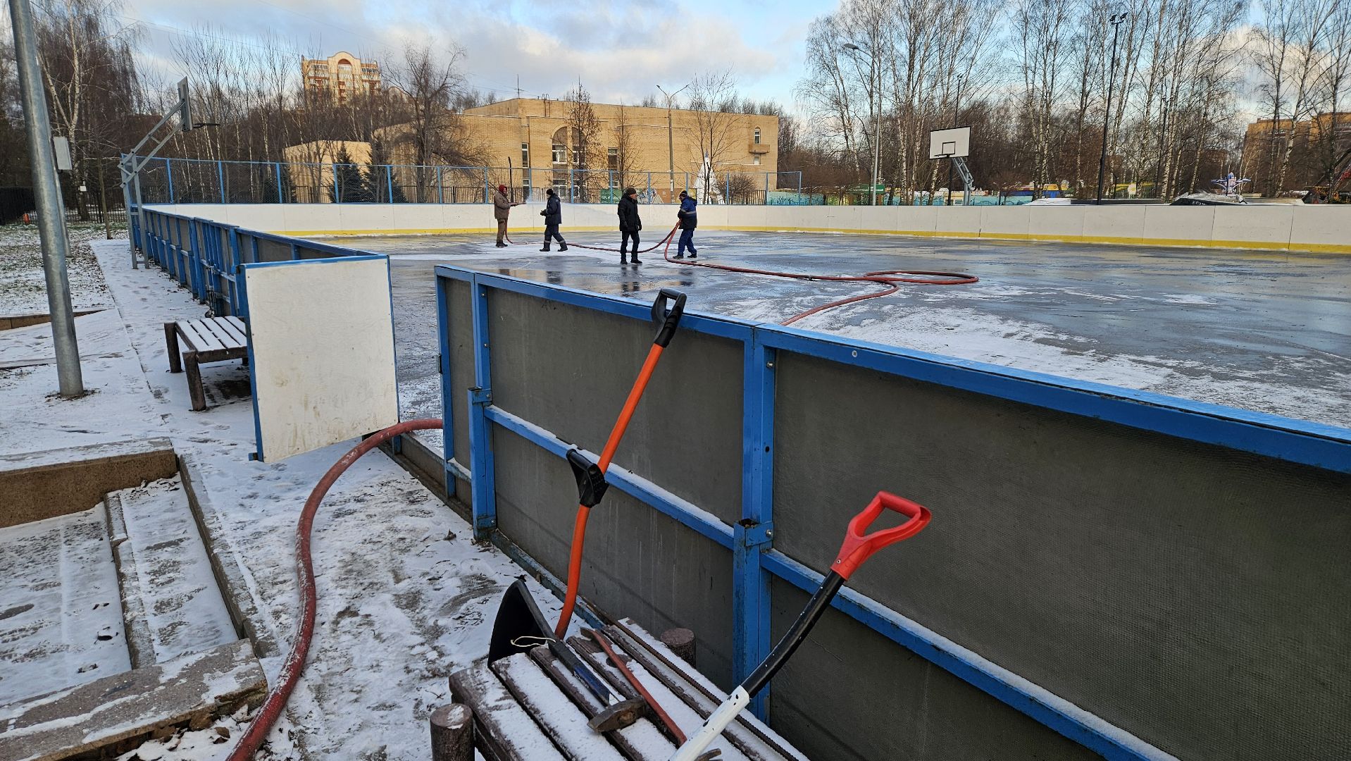 долгопрудный,  лед, ледовый каток, зима в подмосковье, зима в подмосковье 2025, центральный парк победы,