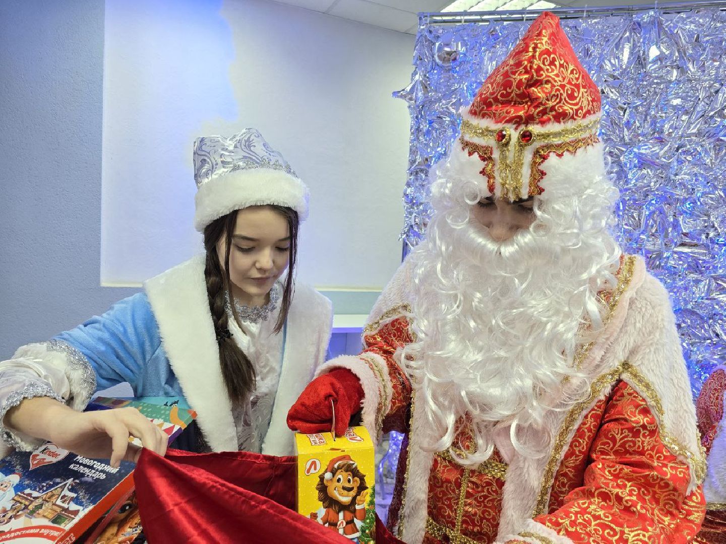 можайск, можайский муниципальный округ, подмосковье, новый год в каждый дом, благотворительная акция, праздник, многодетные семьи, семьи в трудной жизненной ситуации, волонтеры , волонтеры можайска,