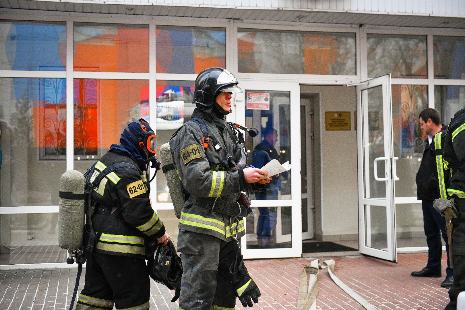 пожар, спасатели, эвакуация,