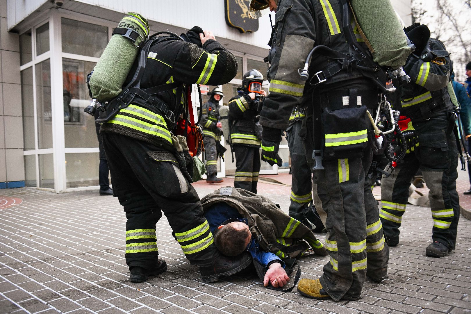 пожар, спасатели, эвакуация,