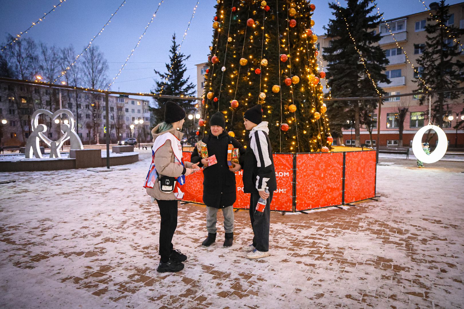 клин, общество, волонтеры подмосковья, фейерверки,