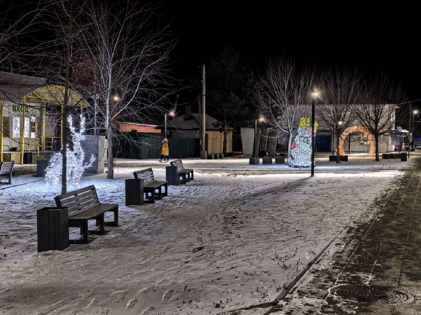 серебряные пруды, ремесленная, переходная зона, новый 2026 год, световая инстоляция,