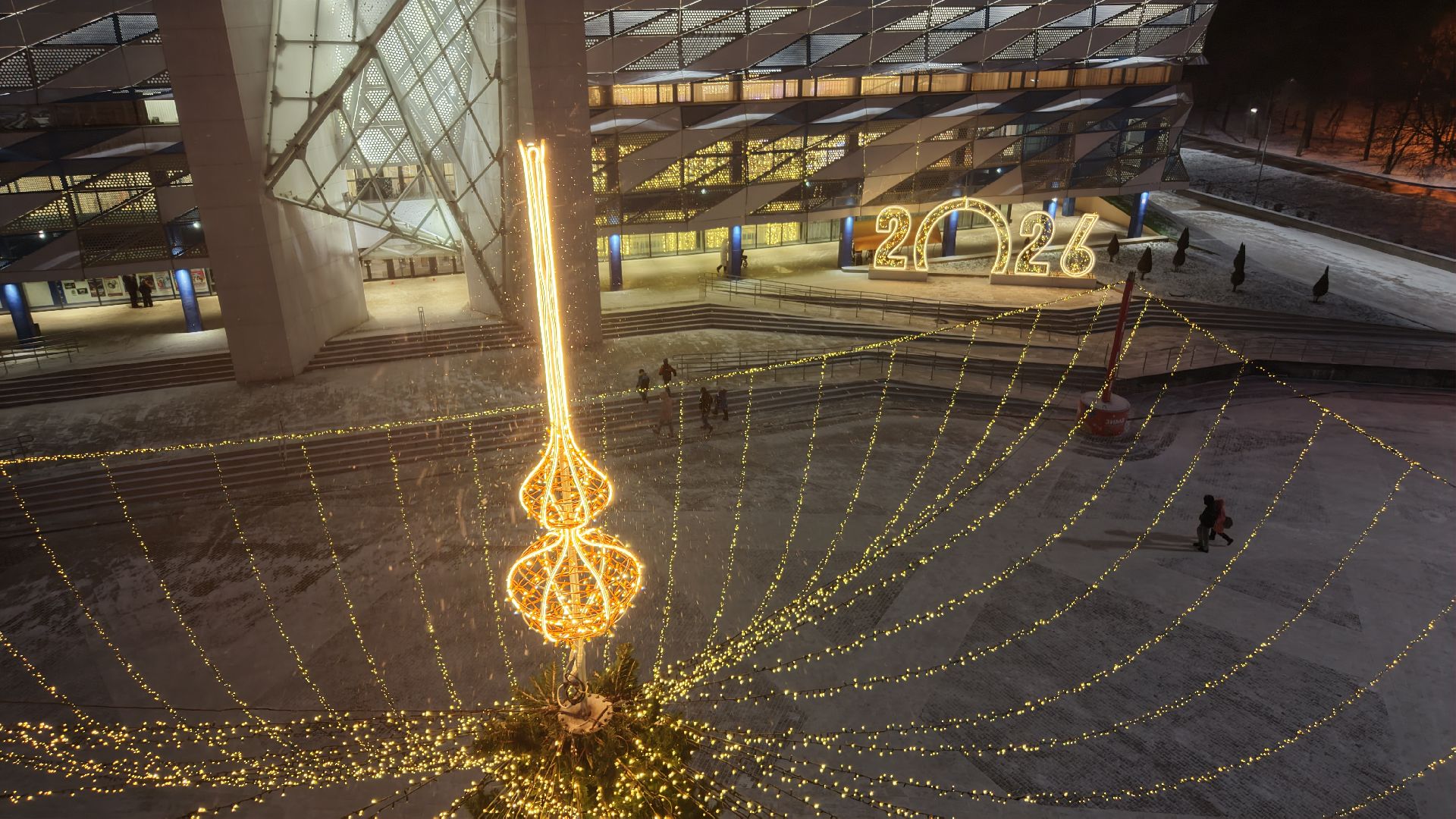 видео с коптера,елка в красногорске, каток в красногорске, новый год в подмосковье,