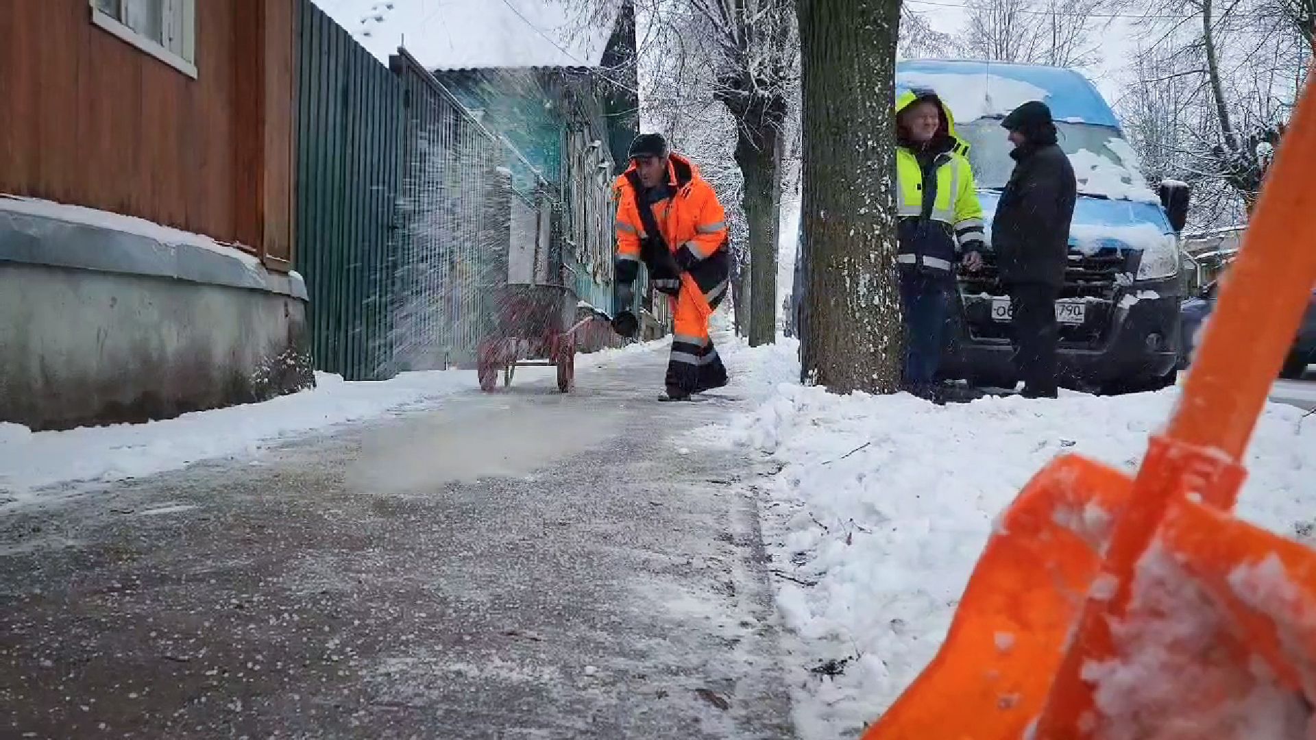бронницы, ублрка снега в бронницах, устранение снегопада в бронницах,