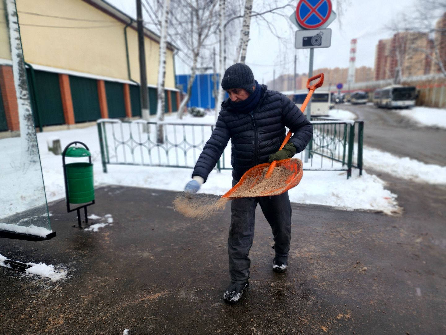 уборка снега, снегопад, техника жкх, зима в  подмосковье,
