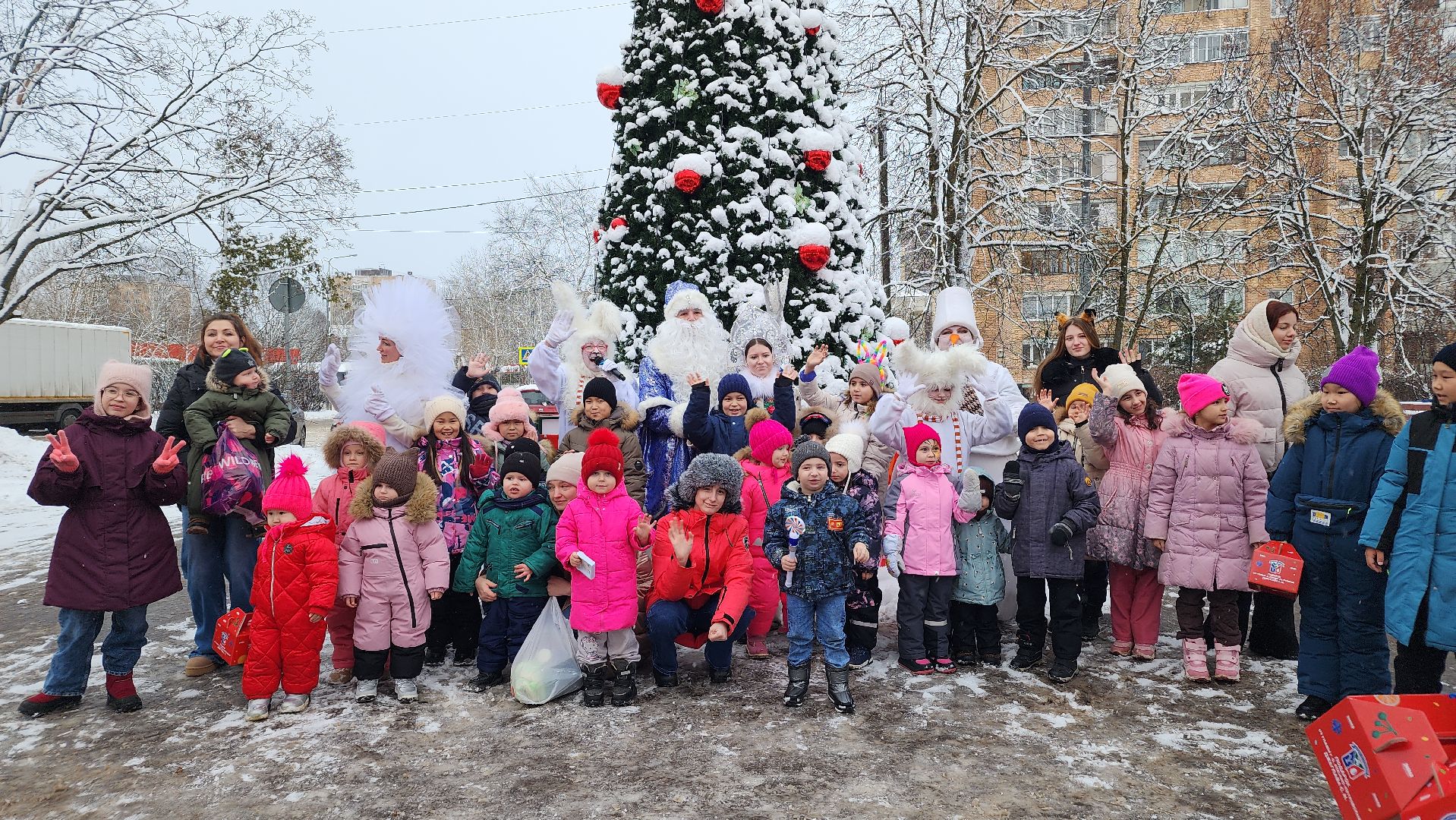 елка главы, новый год, дети, семьи военнослужащих, многодетные, дети с овз, лосино-петровский,