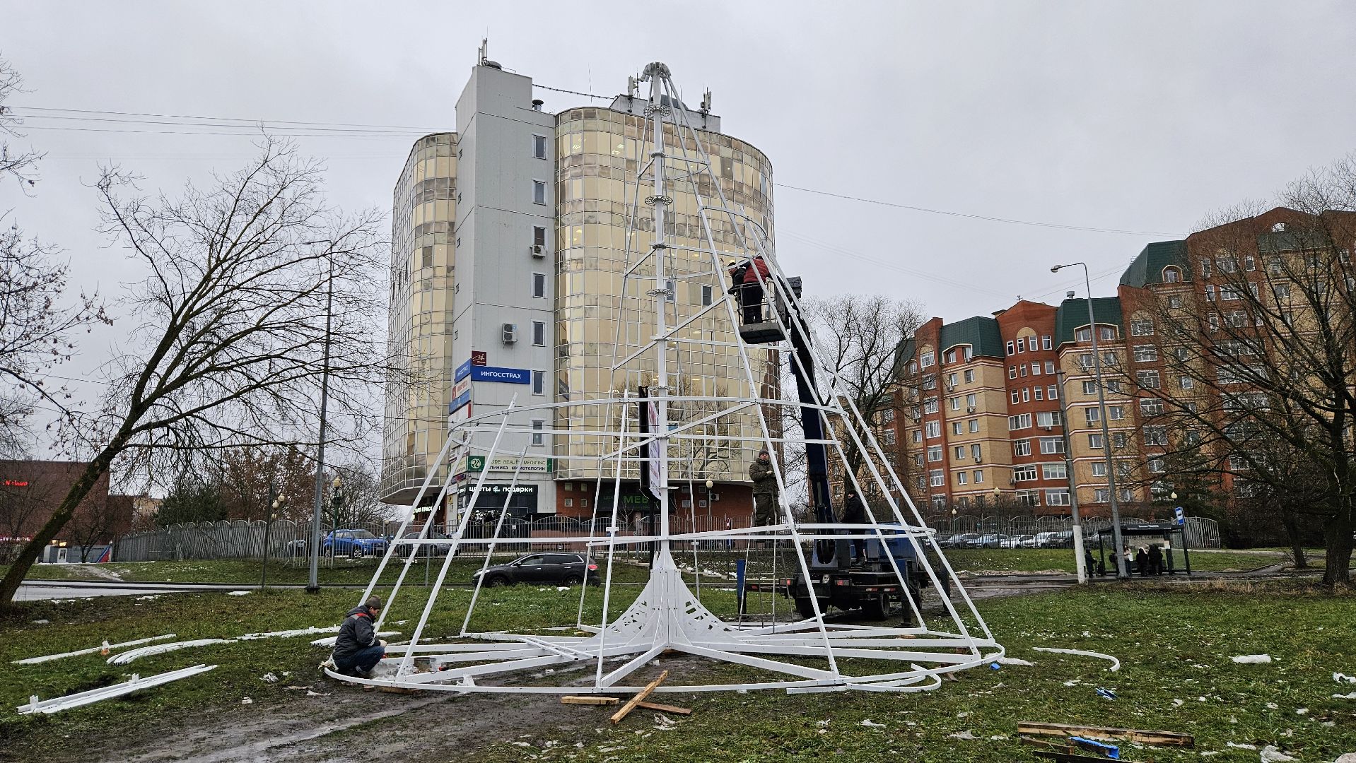 долгопрудный, мбу благоустройство, световые инсталляции, световые конструкции, ёлка, зима в подмосковье 2025, фотозона,