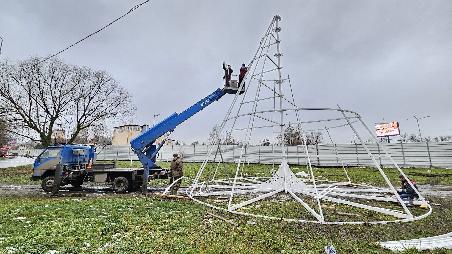 долгопрудный, мбу благоустройство, световые инсталляции, световые конструкции, ёлка, зима в подмосковье 2025, фотозона,