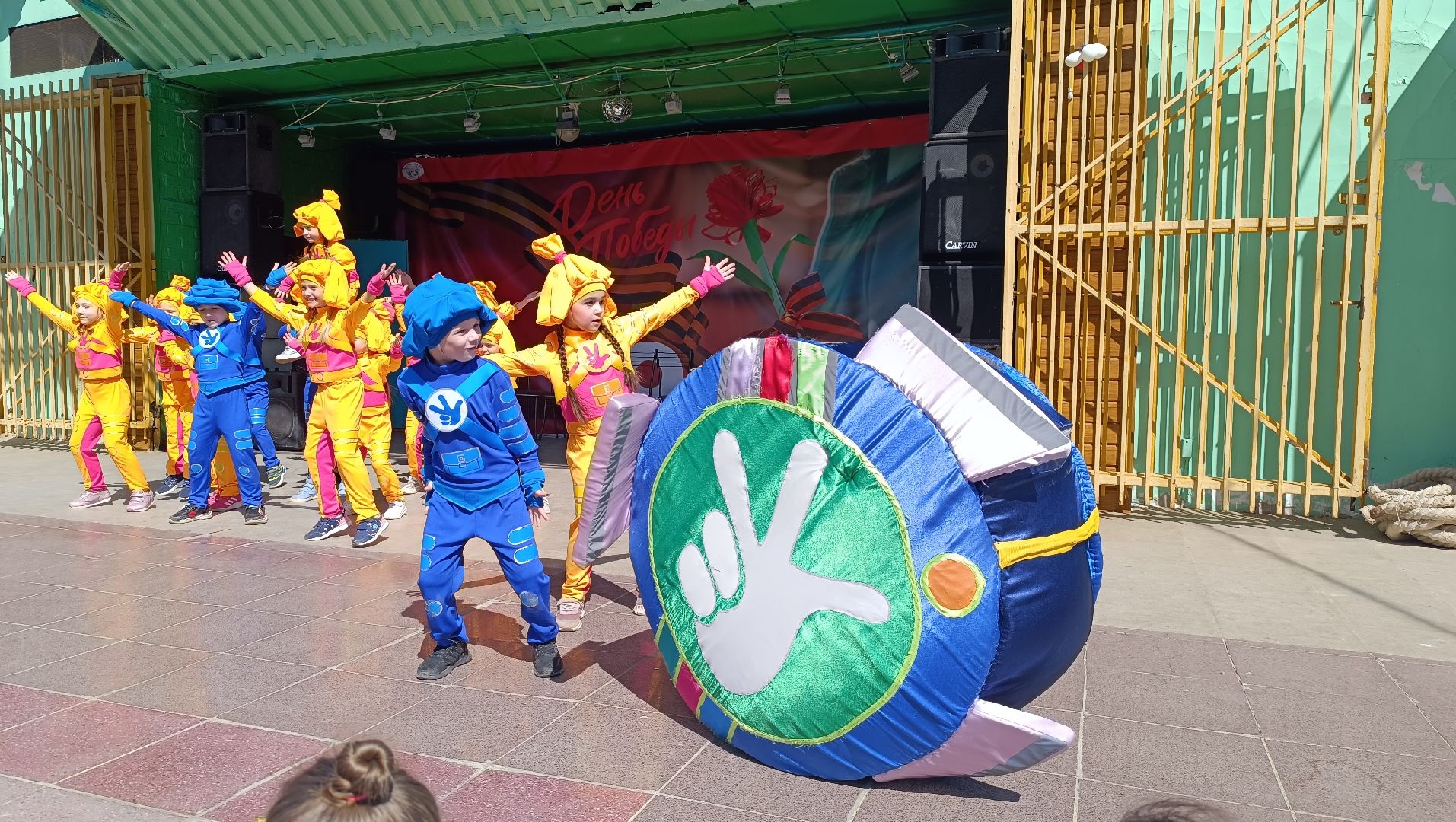 Лобня, парк, танцы