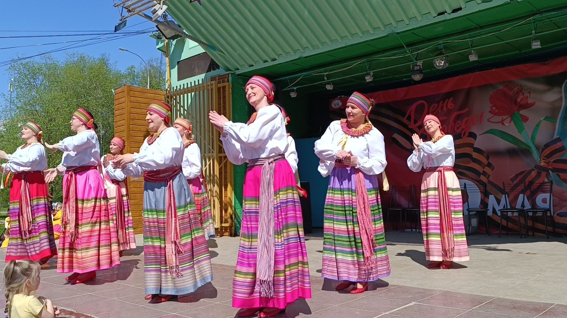 Лобня, парк, танцы