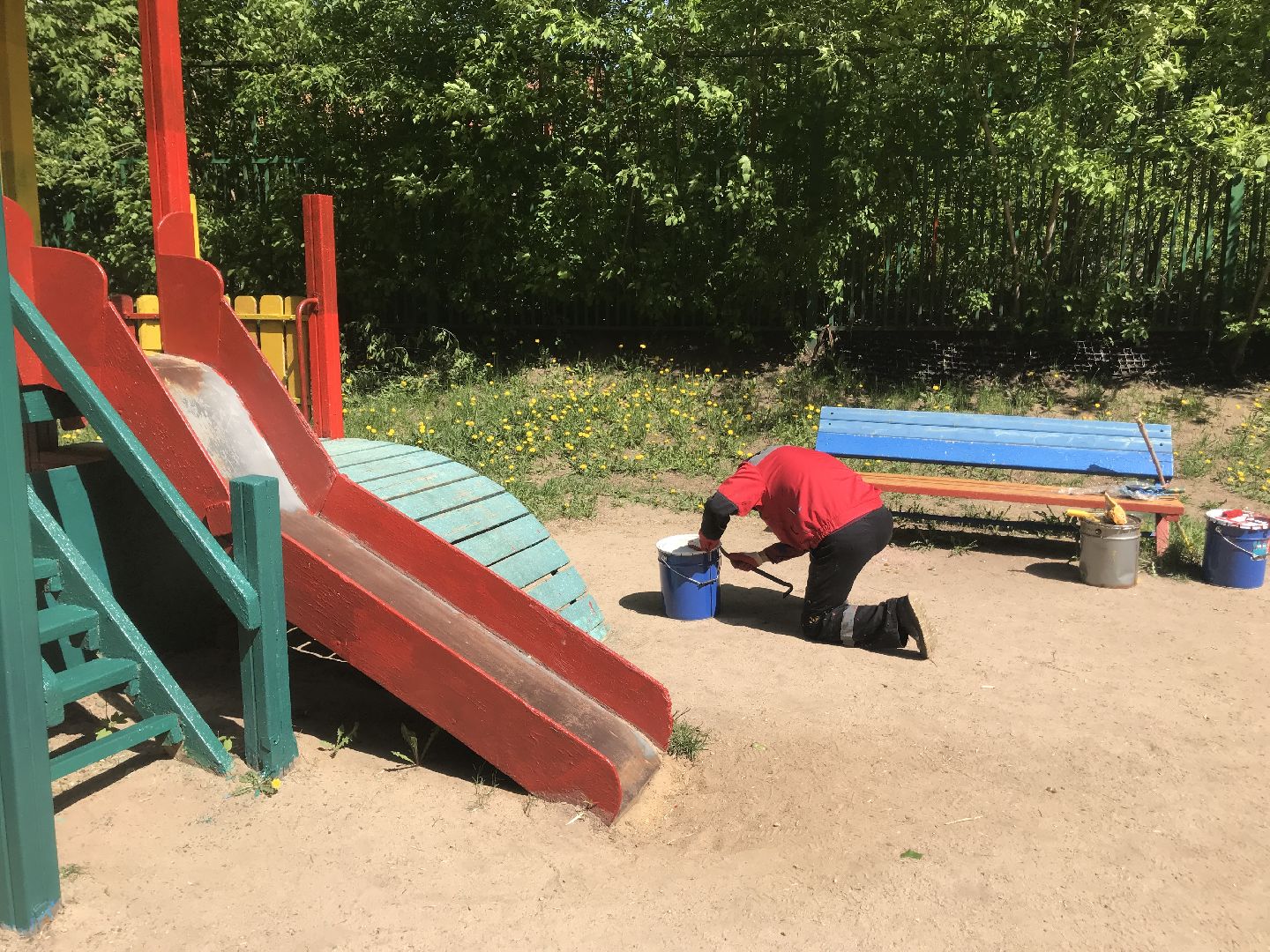 Балашиха, детская площадка, покраска скамеек, песочница, уборка территории, благоустройство, мобильная бригада, весна, порядок, ремонт
