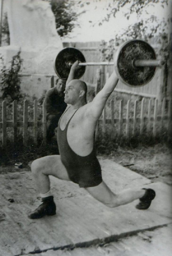 Звенигород, Лев Шпринц, тяжелая атлетика, пауэрлифтинг, силовое троеборье, спорт в Звенигороде, стадион