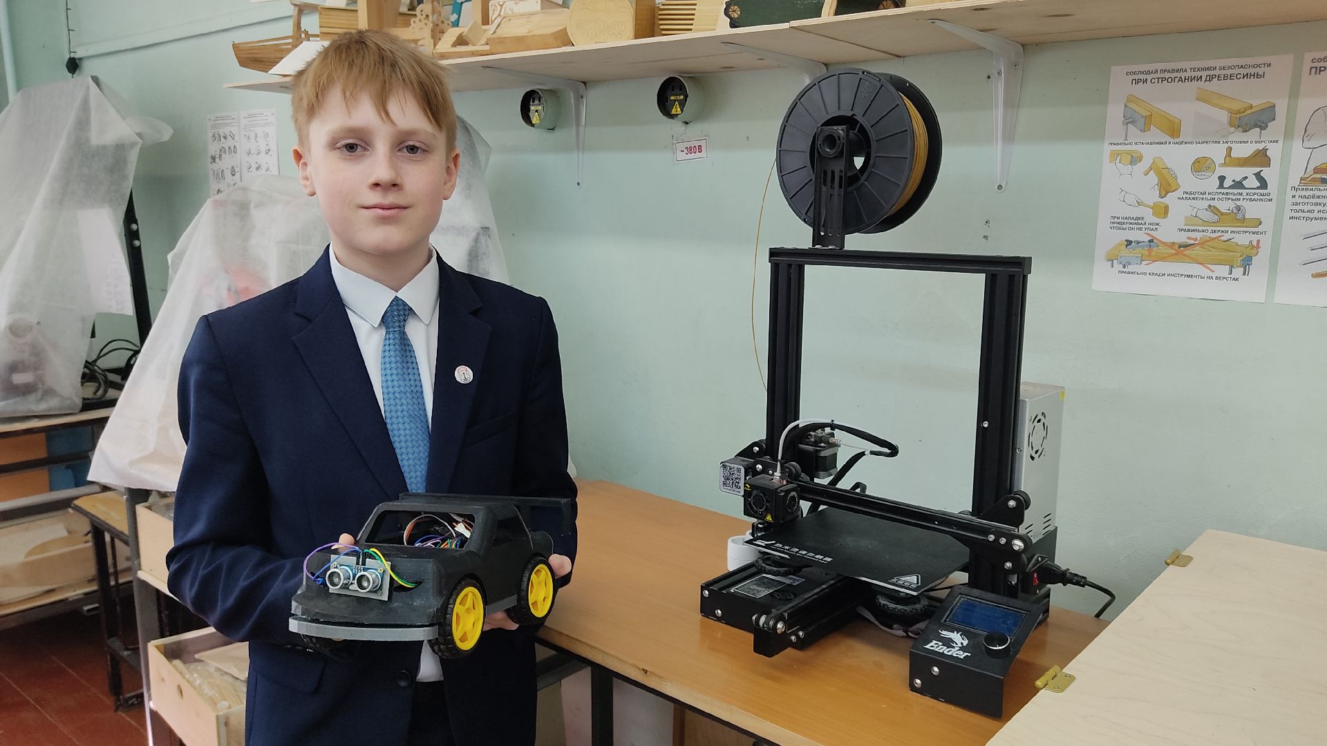 Лобня, образование, роботы