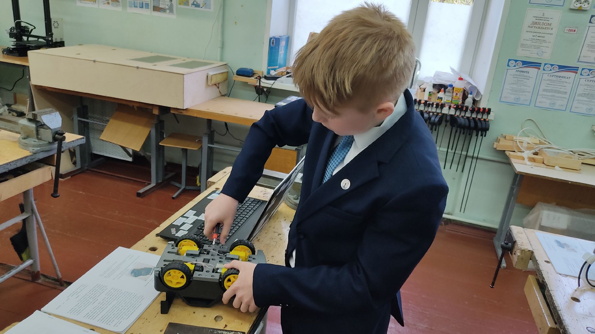 Лобня, образование, роботы