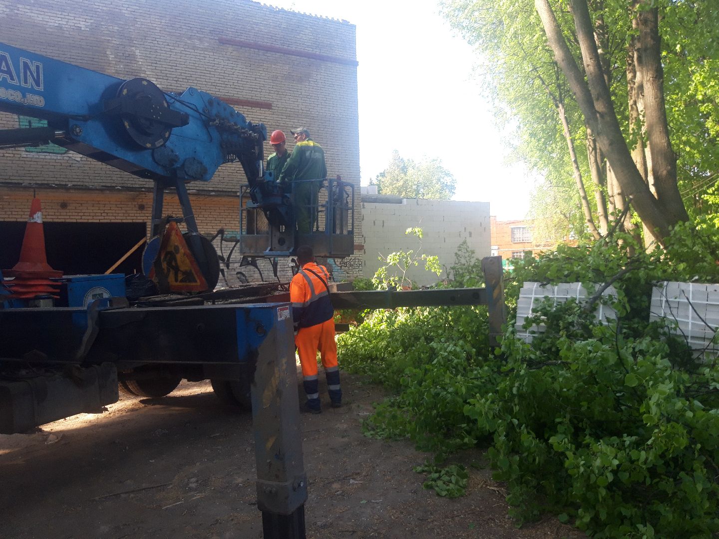 доброе дело, выходи во двор,