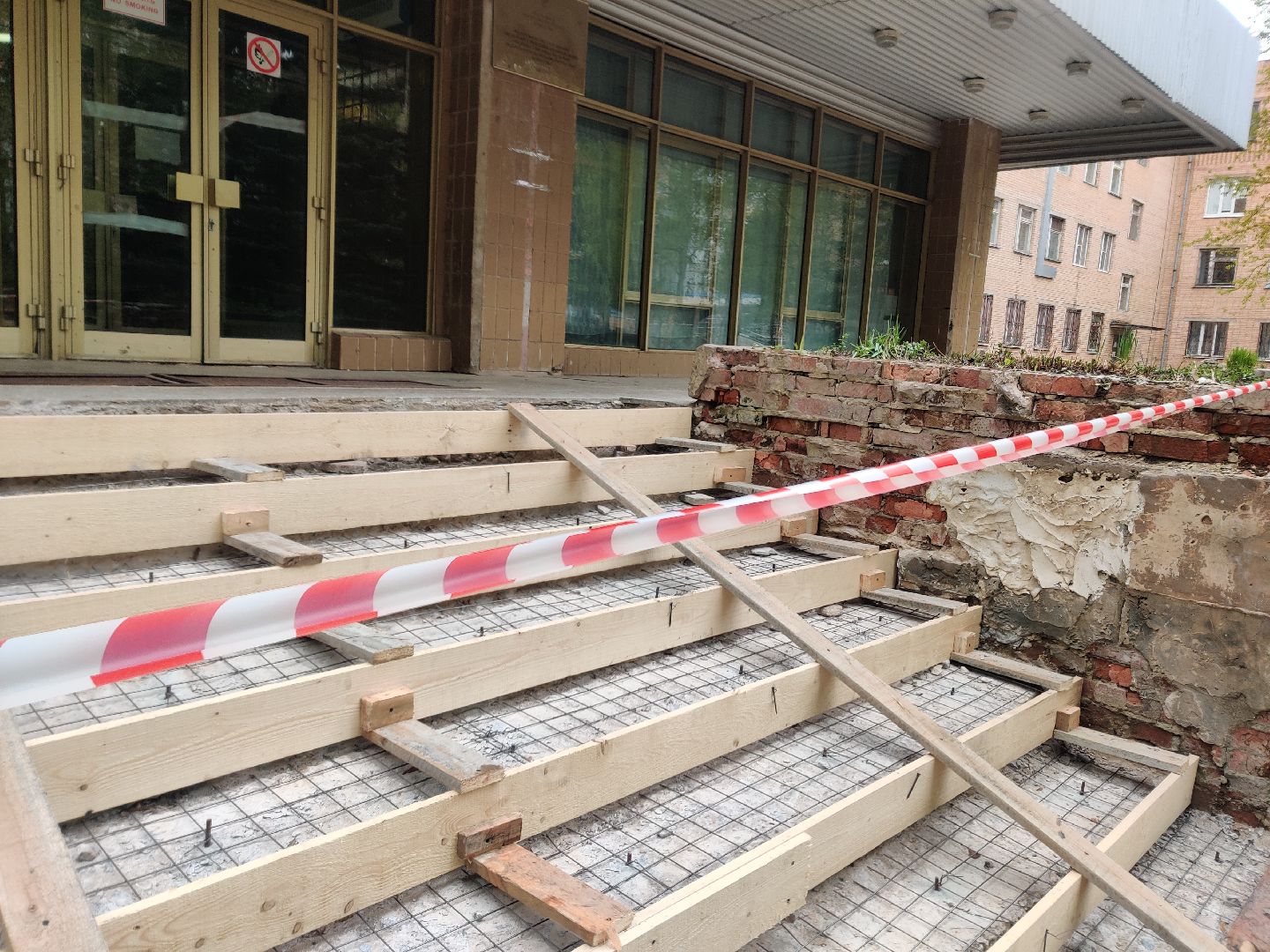 Красноармейск, Пушкинский, вход в стационар, ремонт, благоустройство