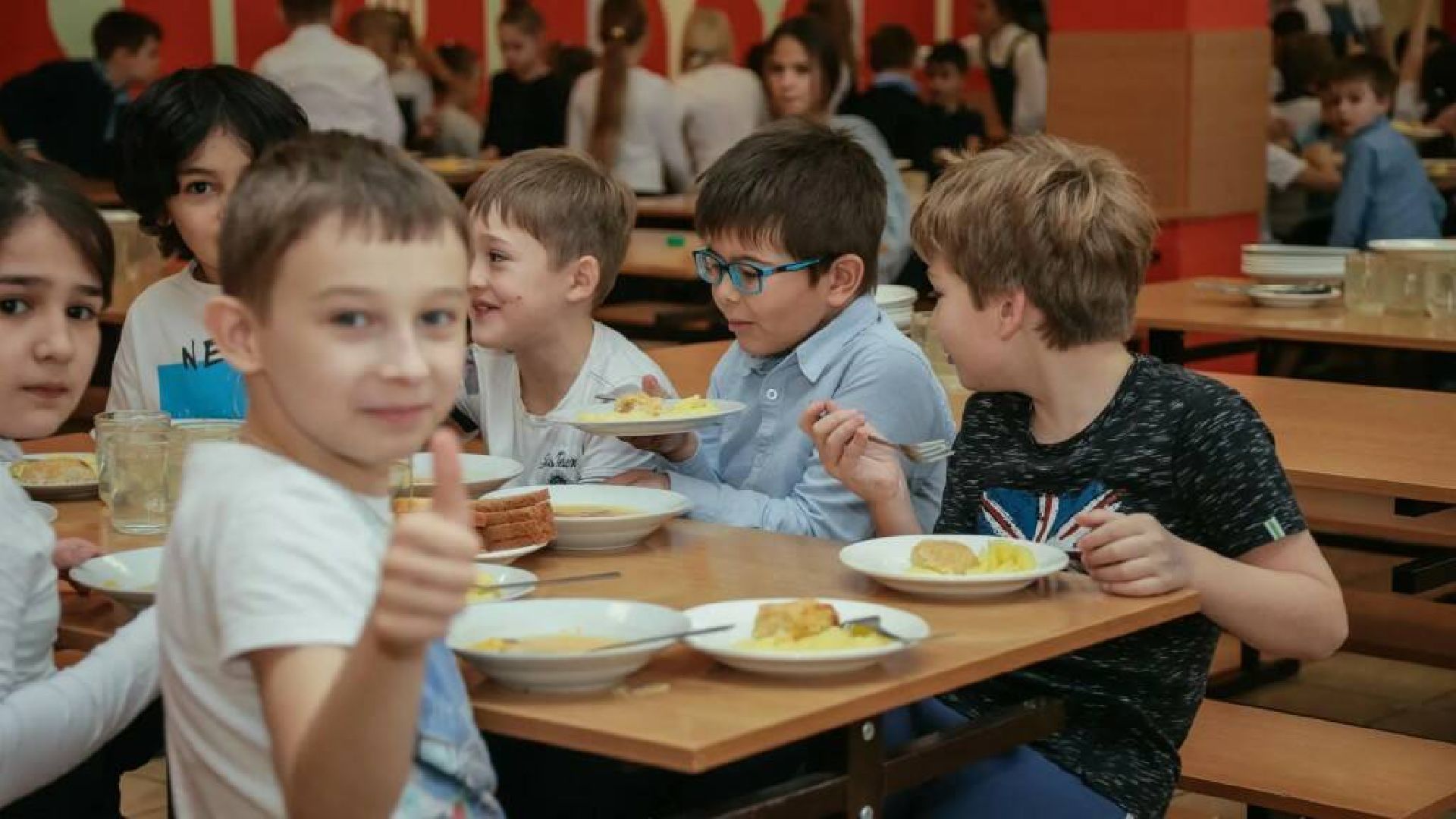 Звенигород, Первая школа имени МИхаила Пронина, школьное питание, безналичный расчёт, система