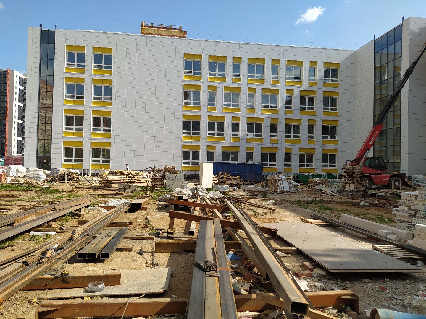 Школа, строительство, отделка, покраска, коммуникации